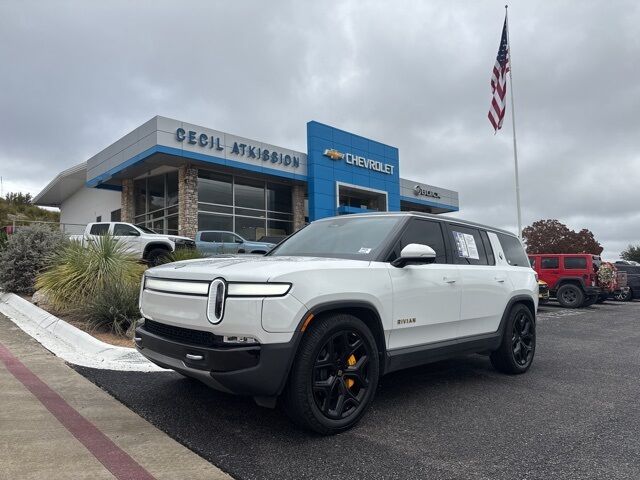 2024 Rivian R1S Adventure