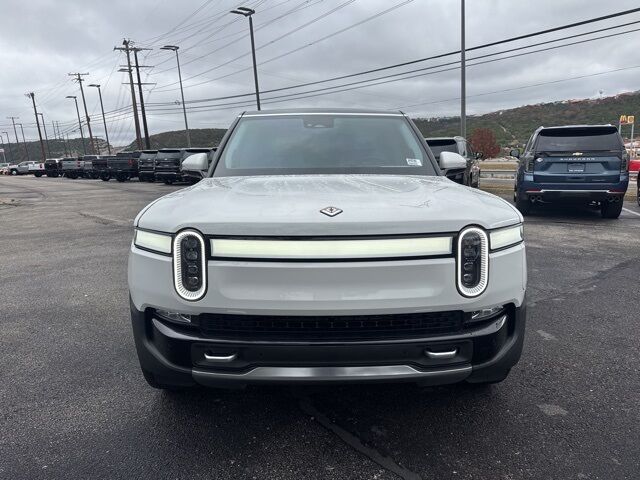 2024 Rivian R1S Adventure