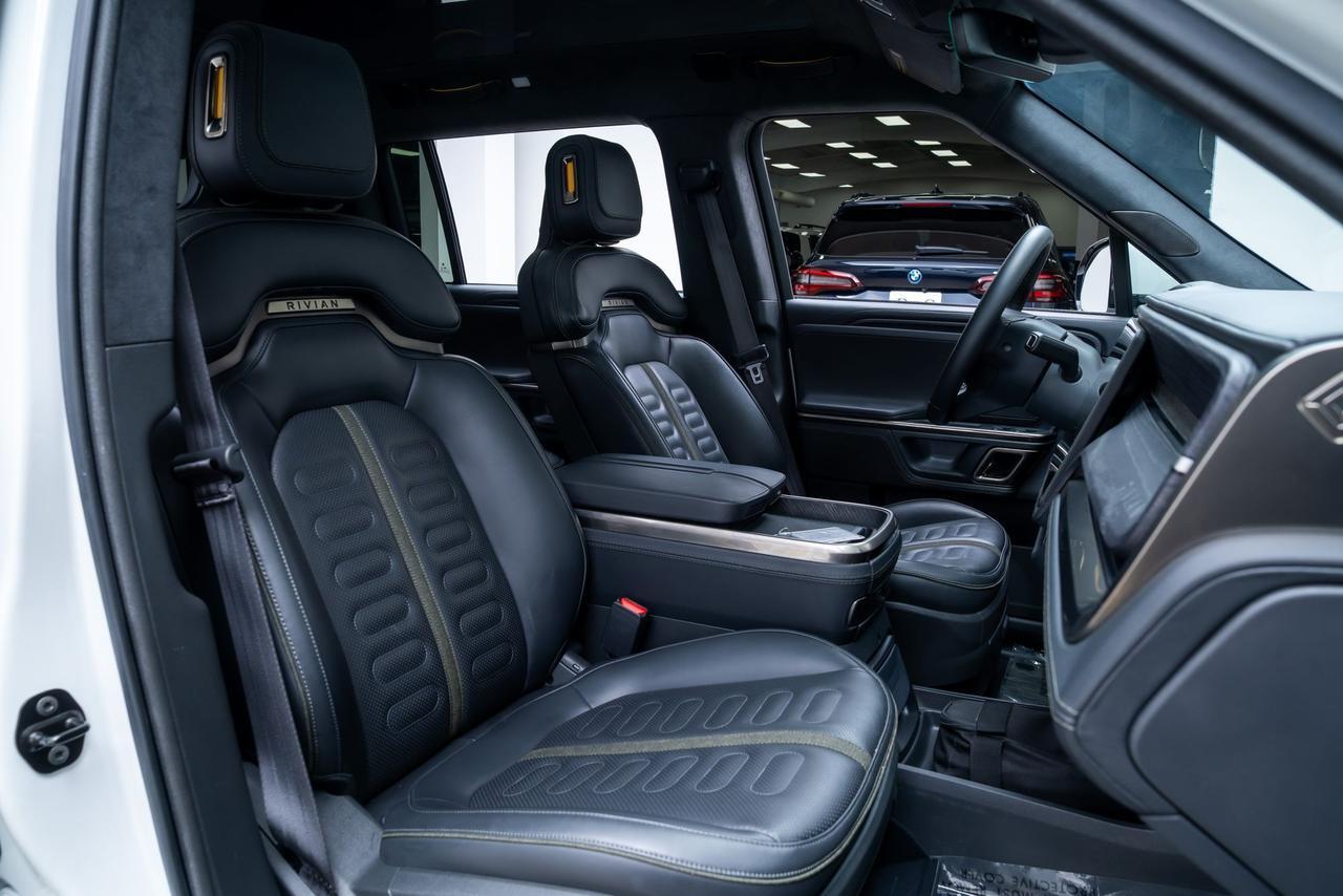 2024 Rivian R1S Adventure 1 Owner / Vented Seats / 3rd Row Seats Portland OR