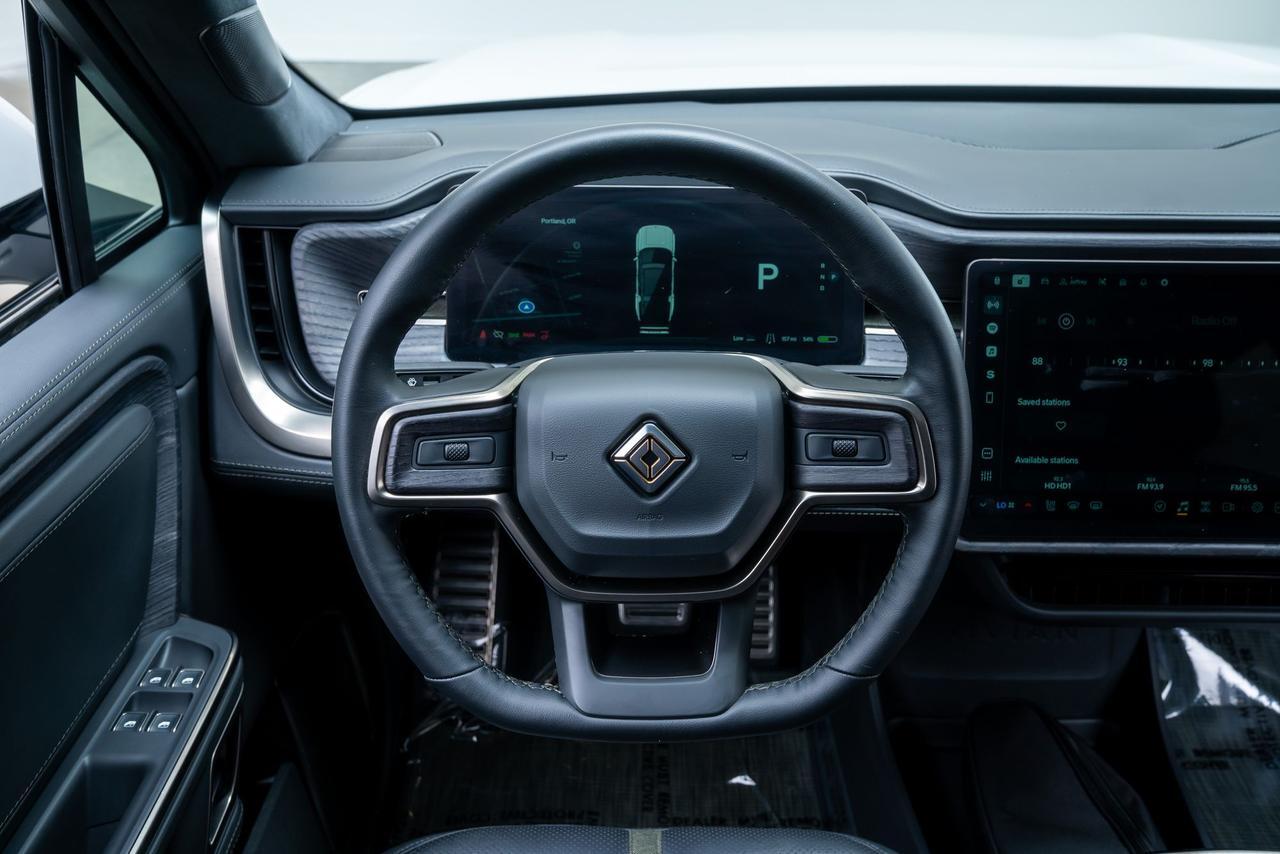 2024 Rivian R1S Adventure 1 Owner / Vented Seats / 3rd Row Seats Portland OR
