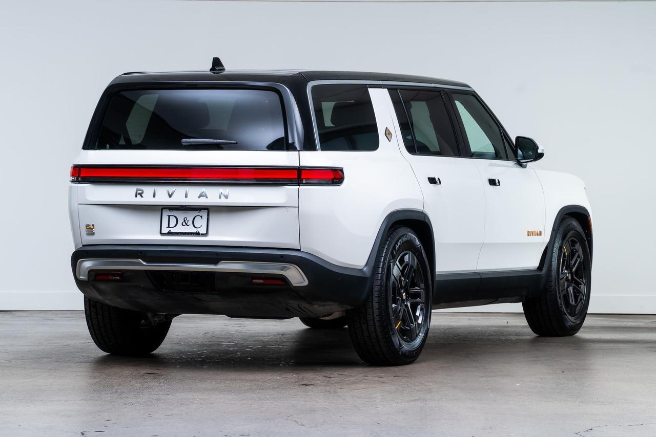 2024 Rivian R1S Adventure 1 Owner / Vented Seats / 3rd Row Seats Portland OR