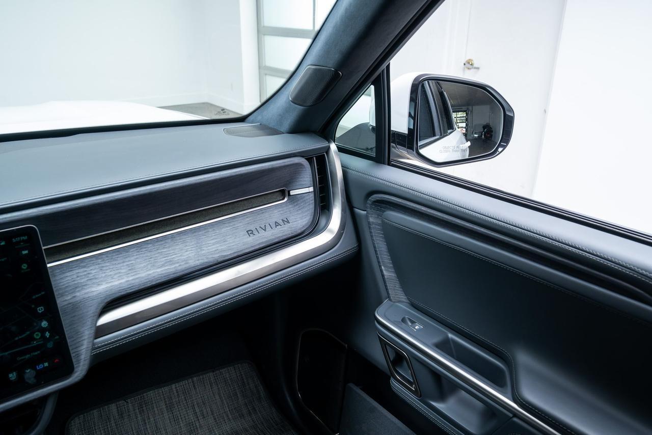 2024 Rivian R1S Adventure 1 Owner Vented Seats Portland OR