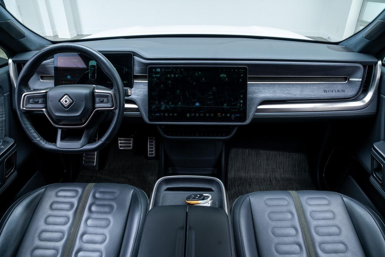 2024 Rivian R1S Adventure 1 Owner Vented Seats Portland OR