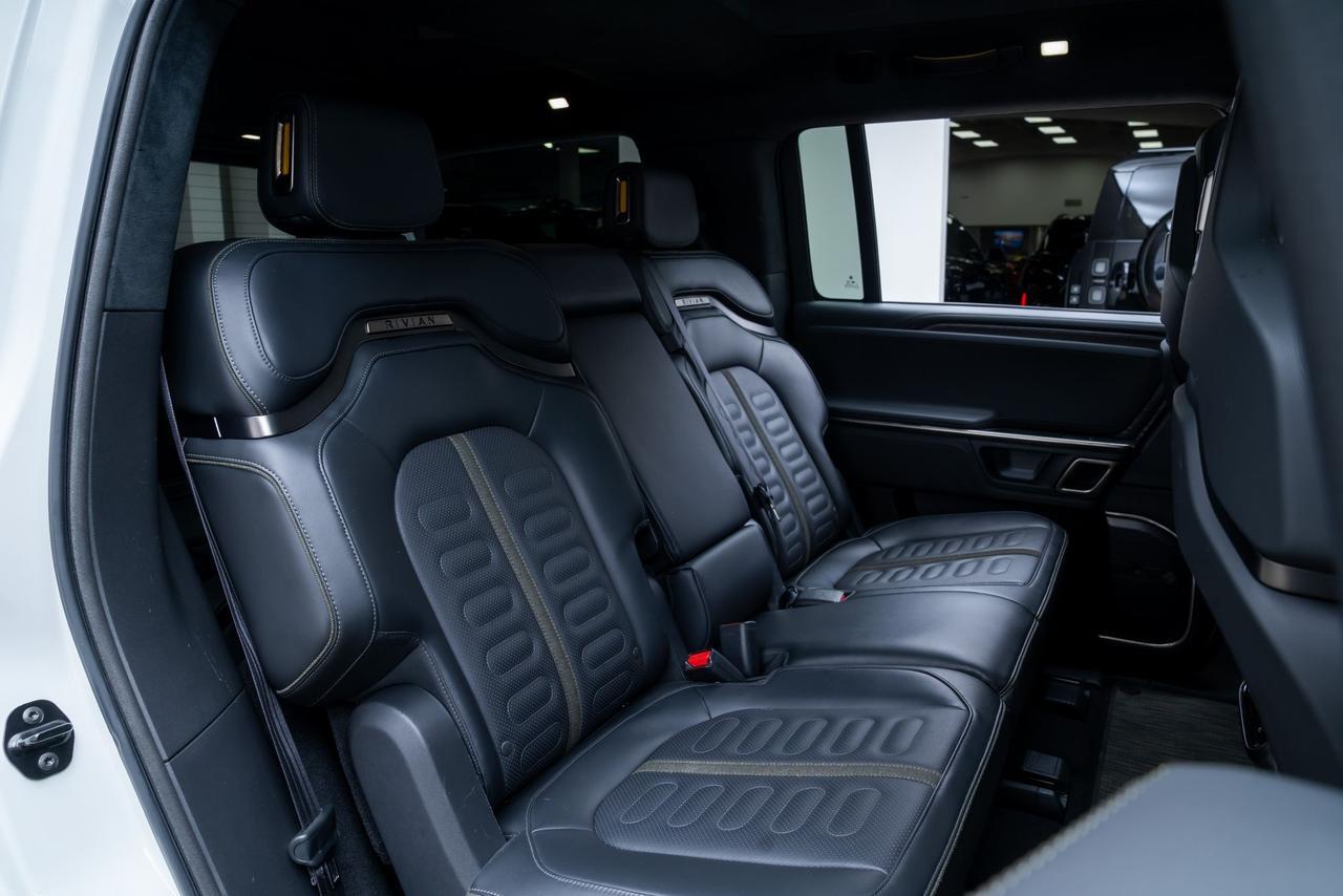 2024 Rivian R1S Adventure 1 Owner Vented Seats Portland OR