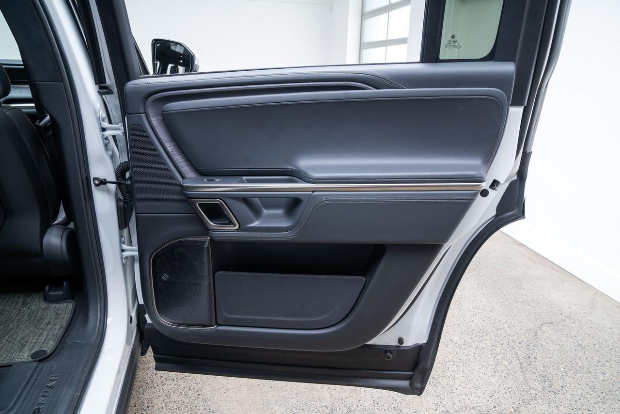 2024 Rivian R1S Adventure 1 Owner Vented Seats Portland OR