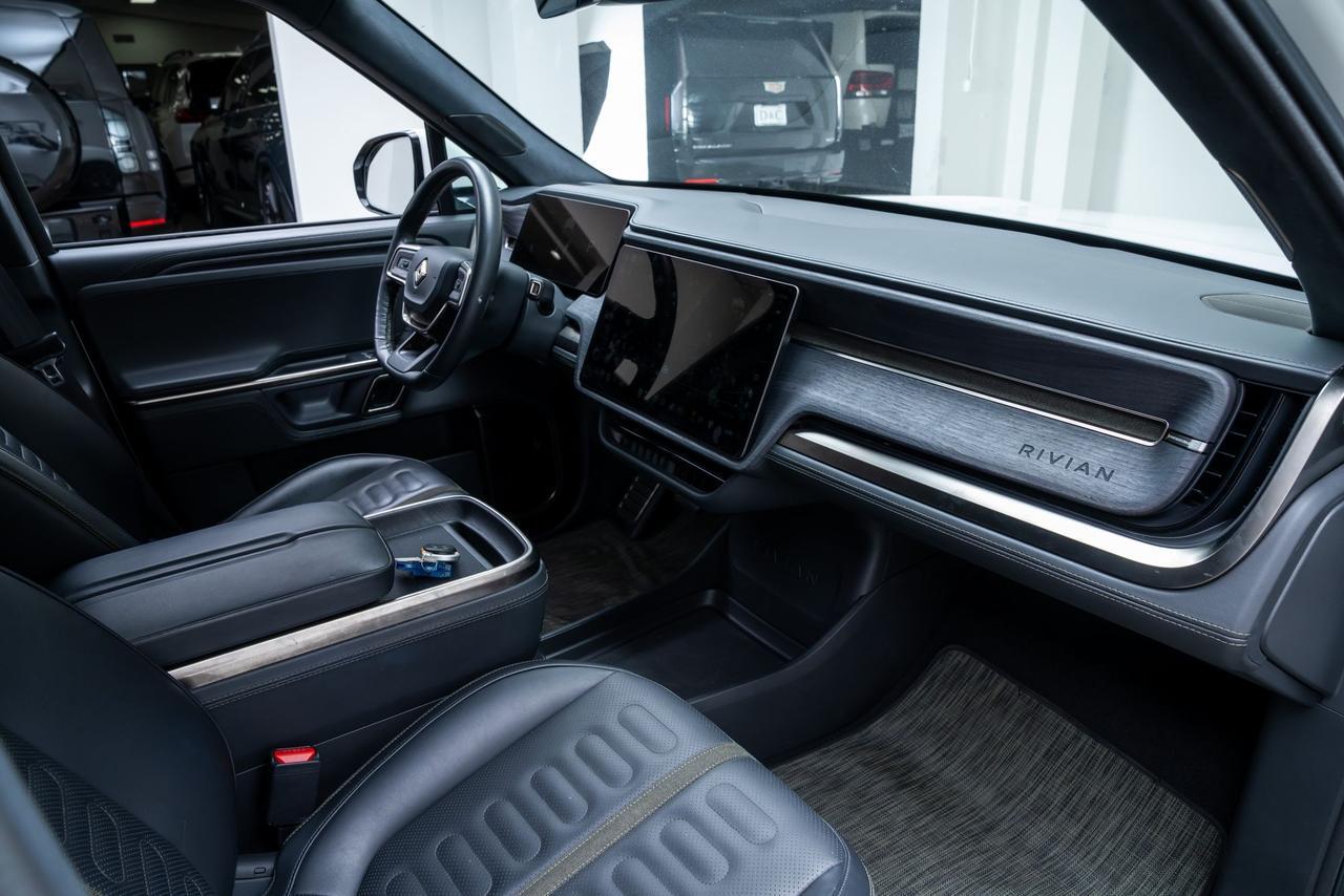 2024 Rivian R1S Adventure 1 Owner Vented Seats Portland OR