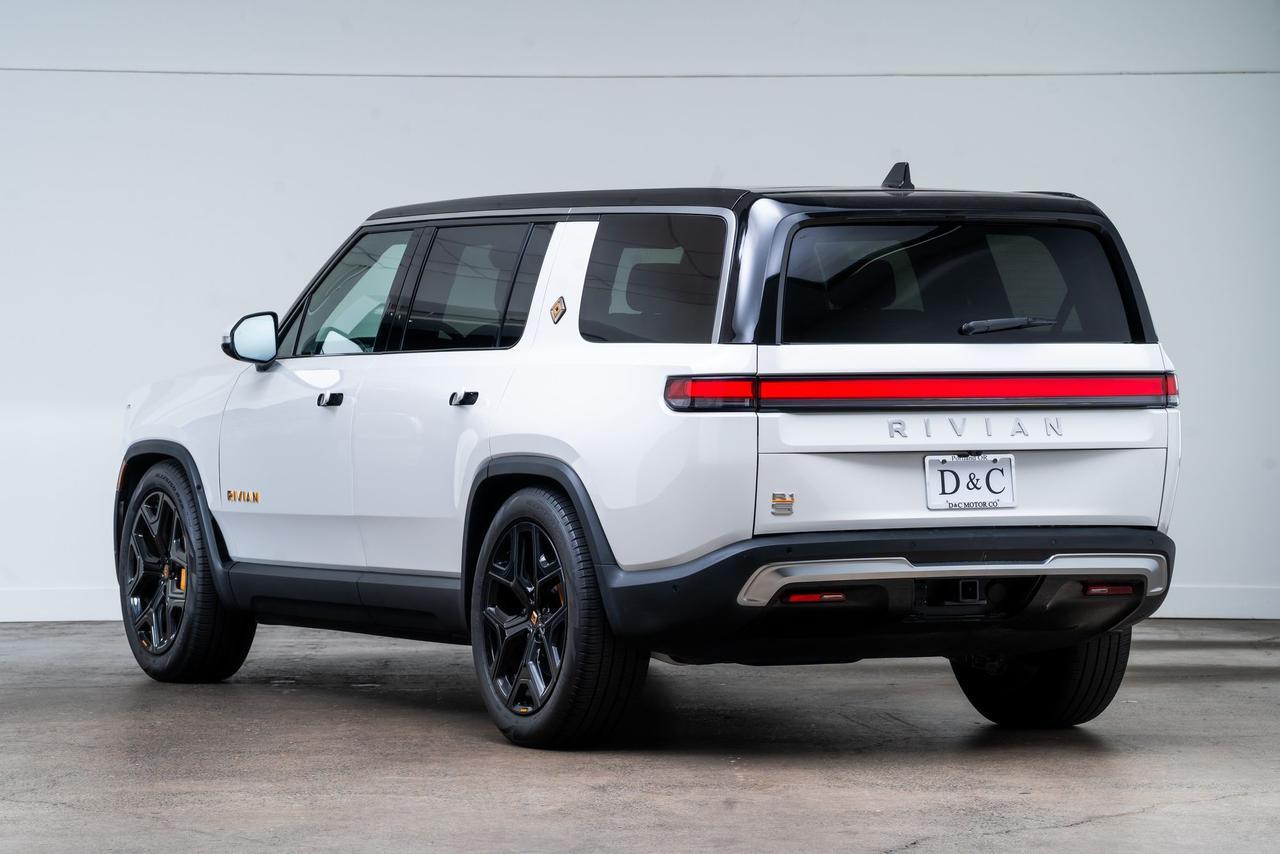 2024 Rivian R1S Adventure 1 Owner Vented Seats Portland OR