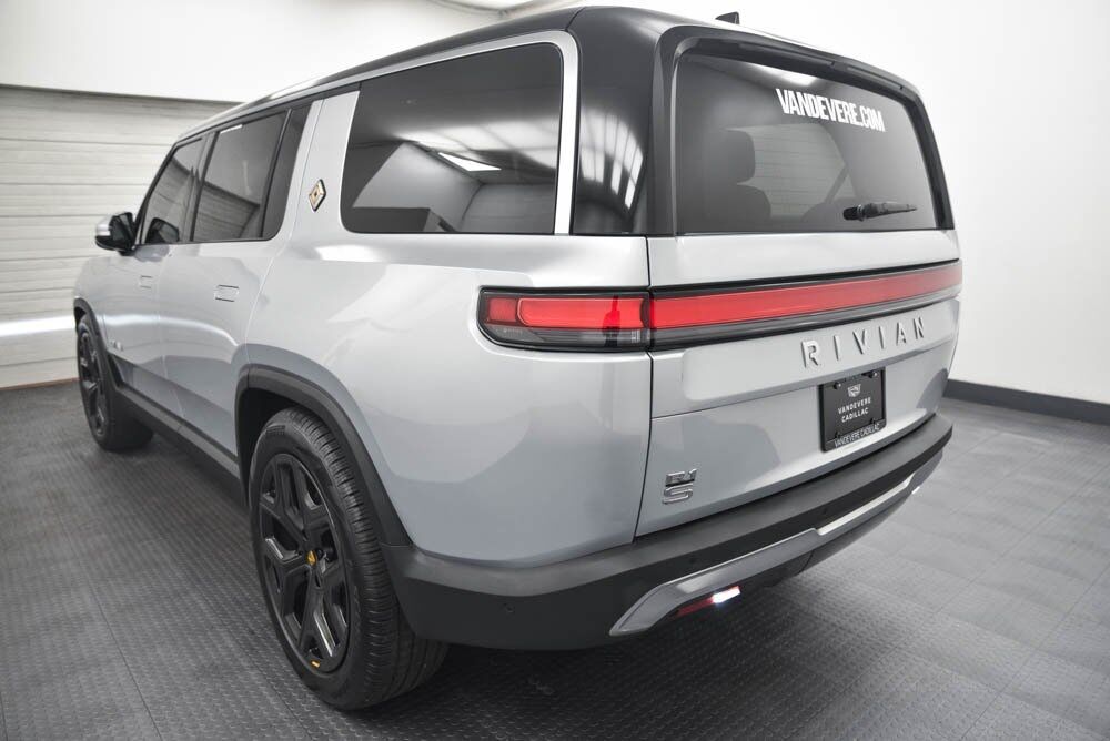2024 Rivian R1S Adventure AKRON OH