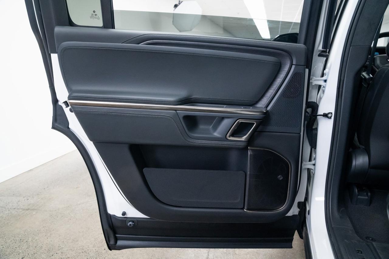 2024 Rivian R1S Adventure Heated Seats Quad Motor Large Pack Portland OR