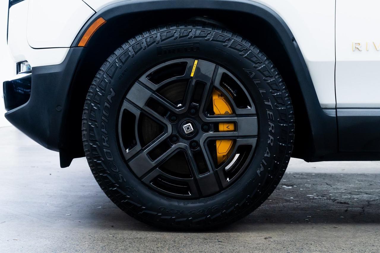 2024 Rivian R1S Adventure Heated Seats Quad Motor Large Pack Portland OR