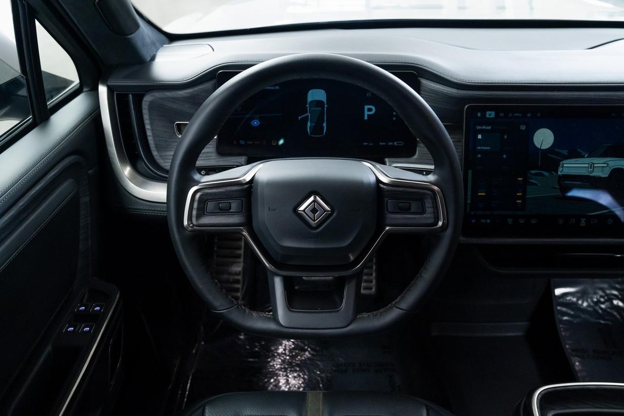 2024 Rivian R1S Adventure Heated Seats Quad Motor Large Pack Portland OR