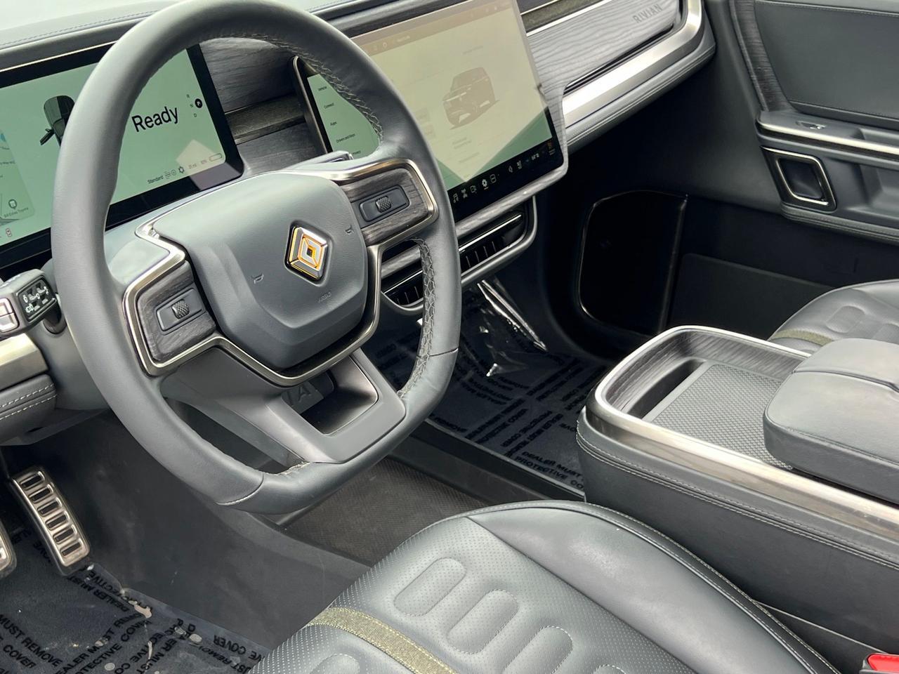2024 Rivian R1S Adventure