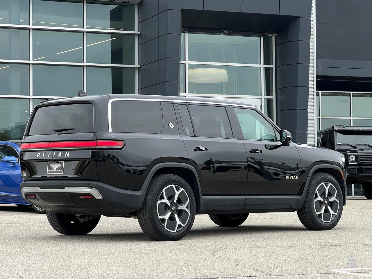 2024 Rivian R1S Adventure
