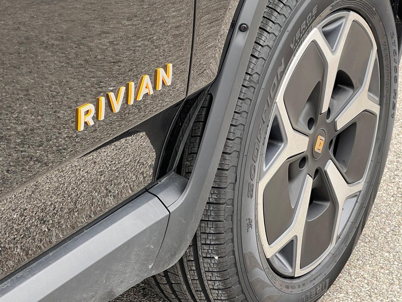 2024 Rivian R1S Adventure Indianapolis IN