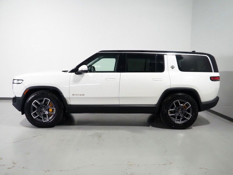 2024 Rivian R1S Adventure Package AWD *QUAD-MOTOR, LARGE BATTERY PACK, NAVIGATION, ADAPTIVE CRUISE, SAFETY ALERTS, 360 CAMERAS, PANO GLASS ROOF, LEATHER, CLIMATE SEATS, HEATED STEERING, 20 INCH WHEELS, MERIDIAN AUDIO, WIRELESS CHARGING Round Rock TX