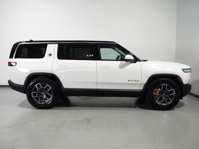 2024 Rivian R1S Adventure Package AWD *QUAD-MOTOR, LARGE BATTERY PACK, NAVIGATION, ADAPTIVE CRUISE, SAFETY ALERTS, 360 CAMERAS, PANO GLASS ROOF, LEATHER, CLIMATE SEATS, HEATED STEERING, 20 INCH WHEELS, MERIDIAN AUDIO, WIRELESS CHARGING Round Rock TX