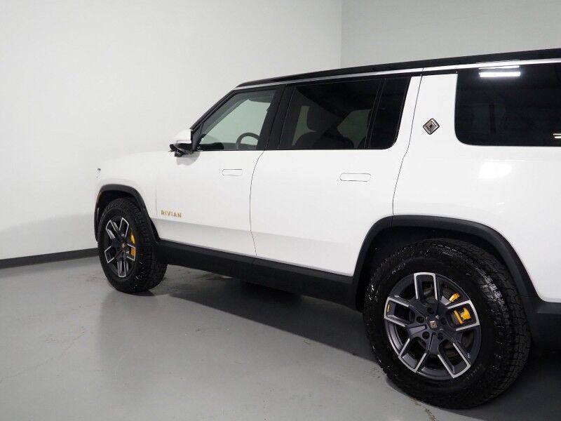 2024 Rivian R1S Adventure Package AWD *QUAD-MOTOR, LARGE BATTERY PACK, NAVIGATION, ADAPTIVE CRUISE, SAFETY ALERTS, 360 CAMERAS, PANO GLASS ROOF, LEATHER, CLIMATE SEATS, HEATED STEERING, 20 INCH WHEELS, MERIDIAN AUDIO, WIRELESS CHARGING Round Rock TX