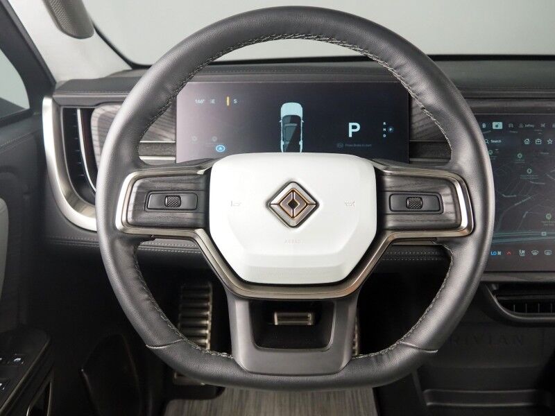 2024 Rivian R1S Adventure Package AWD *QUAD-MOTOR, LARGE BATTERY PACK, NAVIGATION, ADAPTIVE CRUISE, SAFETY ALERTS, 360 CAMERAS, PANO GLASS ROOF, LEATHER, CLIMATE SEATS, HEATED STEERING, 20 INCH WHEELS, MERIDIAN AUDIO, WIRELESS CHARGING Round Rock TX