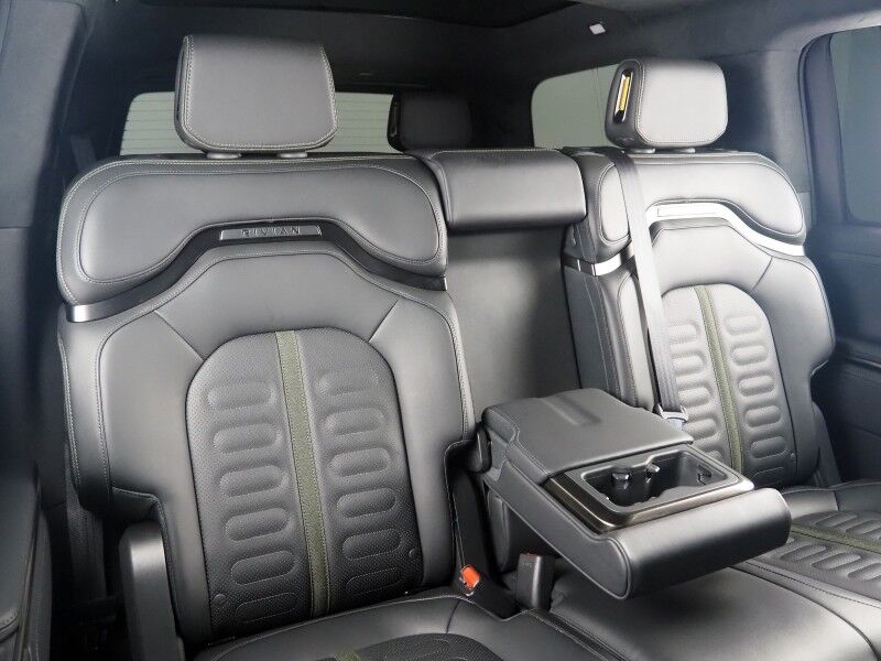 2024 Rivian R1S Adventure Package AWD *QUAD-MOTOR, LARGE BATTERY PACK, NAVIGATION, ADAPTIVE CRUISE, SAFETY ALERTS, 360 CAMERAS, PANO GLASS ROOF, LEATHER, CLIMATE SEATS, HEATED STEERING, 20 INCH WHEELS, MERIDIAN AUDIO, WIRELESS CHARGING Round Rock TX