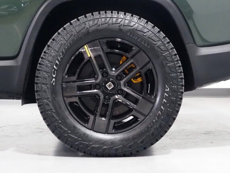 2024 Rivian R1S Adventure Package AWD *QUAD-MOTOR, LARGE BATTERY PACK, NAVIGATION, ADAPTIVE CRUISE, SAFETY ALERTS, 360 CAMERAS, PANO GLASS ROOF, LEATHER, CLIMATE SEATS, HEATED STEERING, 20 INCH WHEELS, MERIDIAN AUDIO, WIRELESS CHARGING Round Rock TX