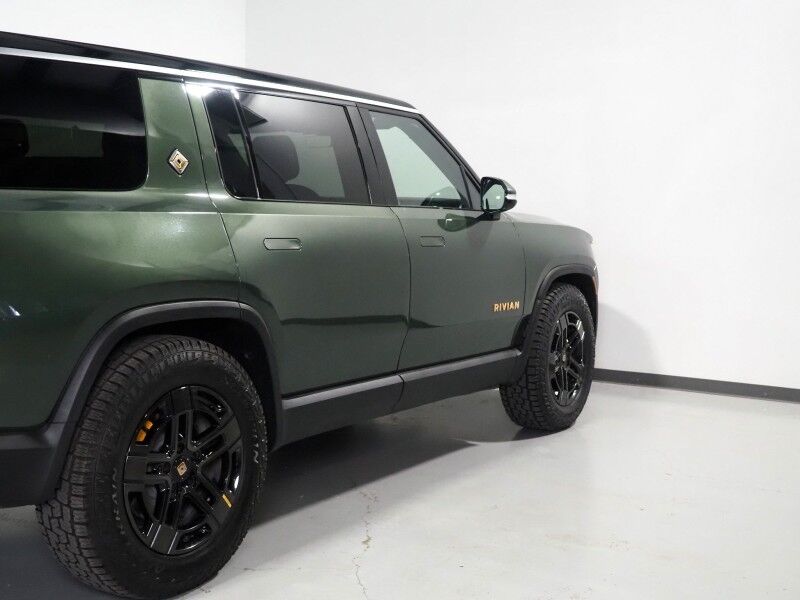 2024 Rivian R1S Adventure Package AWD *QUAD-MOTOR, LARGE BATTERY PACK, NAVIGATION, ADAPTIVE CRUISE, SAFETY ALERTS, 360 CAMERAS, PANO GLASS ROOF, LEATHER, CLIMATE SEATS, HEATED STEERING, 20 INCH WHEELS, MERIDIAN AUDIO, WIRELESS CHARGING Round Rock TX