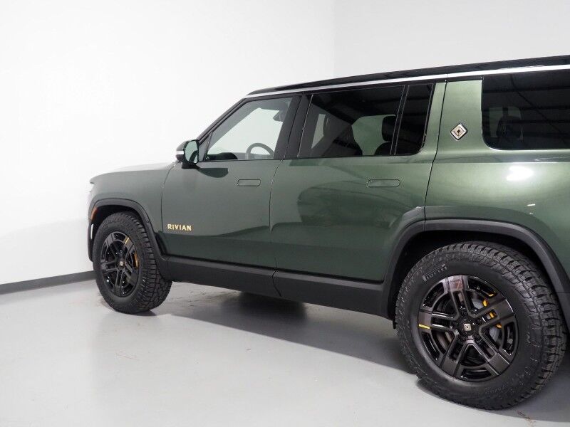 2024 Rivian R1S Adventure Package AWD *QUAD-MOTOR, LARGE BATTERY PACK, NAVIGATION, ADAPTIVE CRUISE, SAFETY ALERTS, 360 CAMERAS, PANO GLASS ROOF, LEATHER, CLIMATE SEATS, HEATED STEERING, 20 INCH WHEELS, MERIDIAN AUDIO, WIRELESS CHARGING Round Rock TX