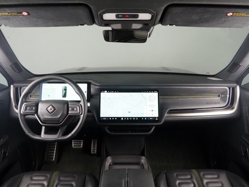 2024 Rivian R1S Adventure Package AWD *QUAD-MOTOR, LARGE BATTERY PACK, NAVIGATION, ADAPTIVE CRUISE, SAFETY ALERTS, 360 CAMERAS, PANO GLASS ROOF, LEATHER, CLIMATE SEATS, HEATED STEERING, 20 INCH WHEELS, MERIDIAN AUDIO, WIRELESS CHARGING