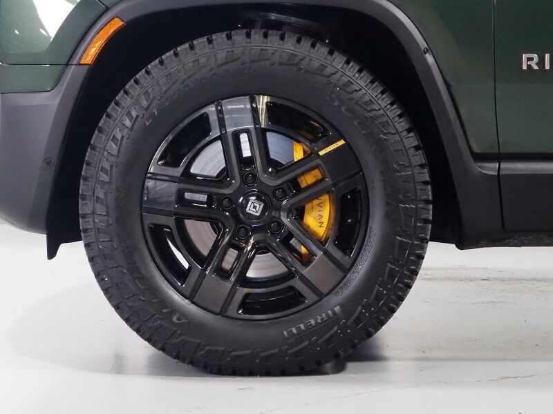 2024 Rivian R1S Adventure Package AWD *QUAD-MOTOR, LARGE BATTERY PACK, NAVIGATION, ADAPTIVE CRUISE, SAFETY ALERTS, 360 CAMERAS, PANO GLASS ROOF, LEATHER, CLIMATE SEATS, HEATED STEERING, 20 INCH WHEELS, MERIDIAN AUDIO, WIRELESS CHARGING Round Rock TX