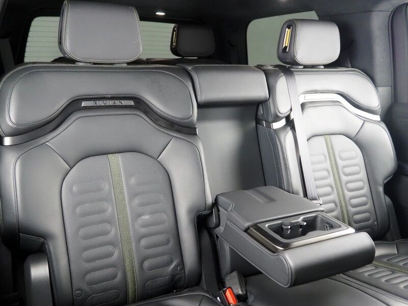 2024 Rivian R1S Adventure Package AWD *QUAD-MOTOR, LARGE BATTERY PACK, NAVIGATION, ADAPTIVE CRUISE, SAFETY ALERTS, 360 CAMERAS, PANO GLASS ROOF, LEATHER, CLIMATE SEATS, HEATED STEERING, 20 INCH WHEELS, MERIDIAN AUDIO, WIRELESS CHARGING Round Rock TX
