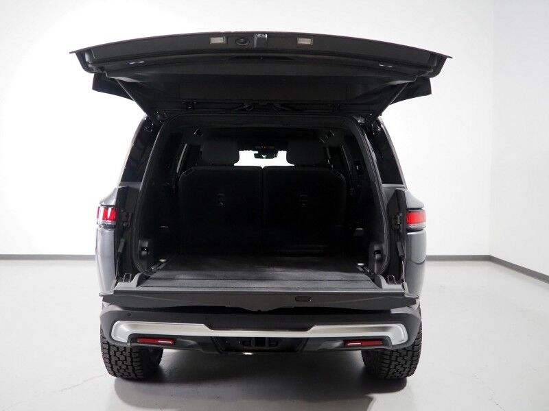 2024 Rivian R1S Adventure Package AWD *QUAD-MOTOR, LARGE BATTERY PACK, NAVIGATION, ADAPTIVE CRUISE, SAFETY ALERTS, 360 CAMERAS, PANO GLASS ROOF, LEATHER, CLIMATE SEATS, HEATED STEERING, 20 INCH WHEELS, MERIDIAN AUDIO, WIRELESS CHARGING Round Rock TX