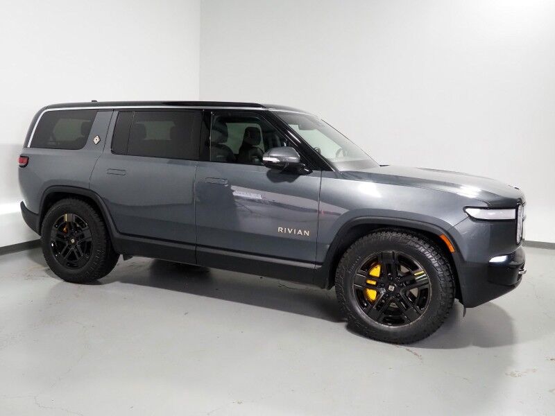 2024 Rivian R1S Adventure Quad-Motor Large Pack's photo