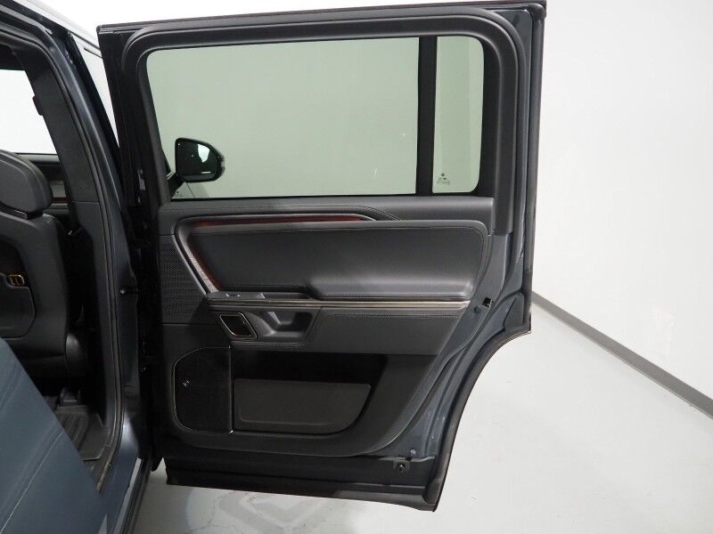 2024 Rivian R1S Adventure Package AWD *QUAD-MOTOR, LARGE BATTERY PACK, NAVIGATION, ADAPTIVE CRUISE, SAFETY ALERTS, 360 CAMERAS, PANO GLASS ROOF, LEATHER, CLIMATE SEATS, HEATED STEERING, 20 INCH WHEELS, MERIDIAN AUDIO, WIRELESS CHARGING Round Rock TX
