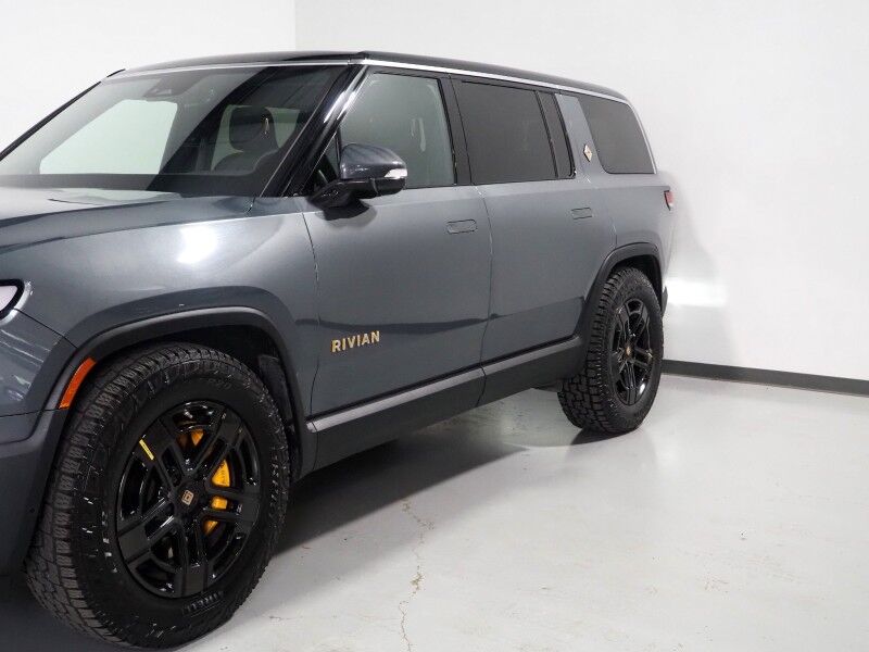 2024 Rivian R1S Adventure Package AWD *QUAD-MOTOR, LARGE BATTERY PACK, NAVIGATION, ADAPTIVE CRUISE, SAFETY ALERTS, 360 CAMERAS, PANO GLASS ROOF, LEATHER, CLIMATE SEATS, HEATED STEERING, 20 INCH WHEELS, MERIDIAN AUDIO, WIRELESS CHARGING Round Rock TX