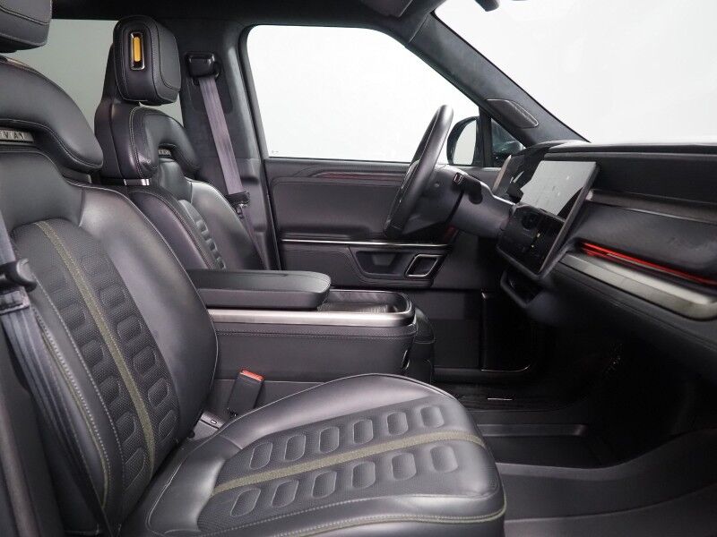 2024 Rivian R1S Adventure Package AWD *QUAD-MOTOR, LARGE BATTERY PACK, NAVIGATION, ADAPTIVE CRUISE, SAFETY ALERTS, 360 CAMERAS, PANO GLASS ROOF, LEATHER, CLIMATE SEATS, HEATED STEERING, 20 INCH WHEELS, MERIDIAN AUDIO, WIRELESS CHARGING Round Rock TX