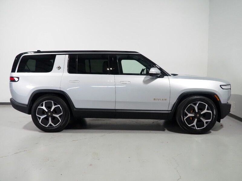 2024 Rivian R1S Adventure Package AWD *QUAD-MOTOR, LARGE BATTERY PACK, NAVIGATION, ADAPTIVE CRUISE, SAFETY ALERTS, 360 CAMERAS, PANO GLASS ROOF, LEATHER, CLIMATE SEATS, HEATED STEERING, 21 INCH WHEELS, MERIDIAN AUDIO, WIRELESS CHARGING Round Rock TX
