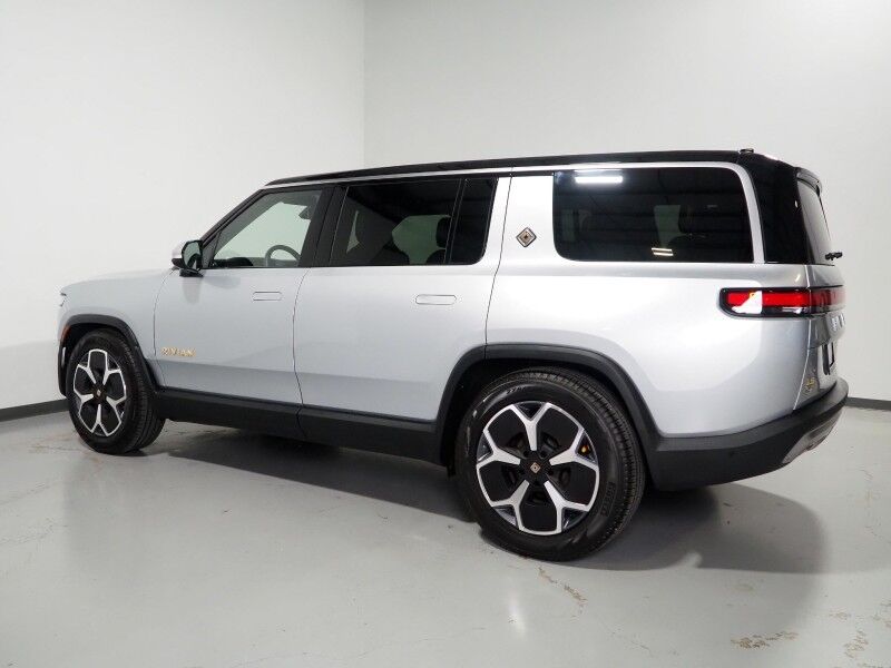 2024 Rivian R1S Adventure Package AWD *QUAD-MOTOR, LARGE BATTERY PACK, NAVIGATION, ADAPTIVE CRUISE, SAFETY ALERTS, 360 CAMERAS, PANO GLASS ROOF, LEATHER, CLIMATE SEATS, HEATED STEERING, 21 INCH WHEELS, MERIDIAN AUDIO, WIRELESS CHARGING Round Rock TX