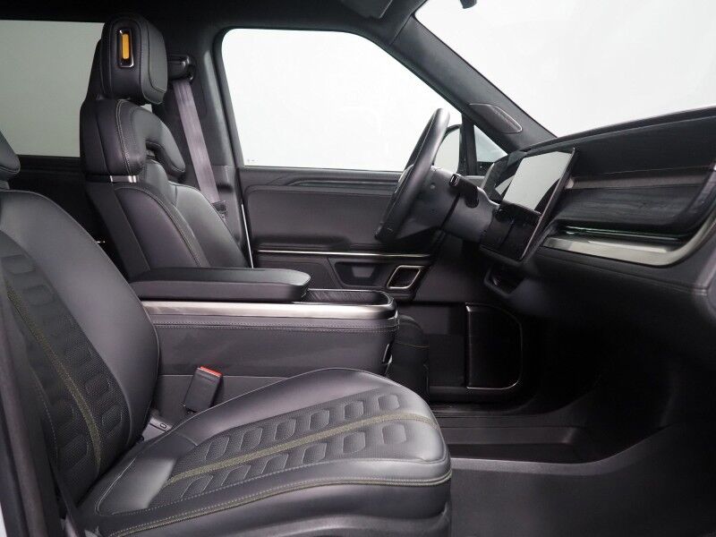 2024 Rivian R1S Adventure Package AWD *QUAD-MOTOR, LARGE BATTERY PACK, NAVIGATION, ADAPTIVE CRUISE, SAFETY ALERTS, 360 CAMERAS, PANO GLASS ROOF, LEATHER, CLIMATE SEATS, HEATED STEERING, 21 INCH WHEELS, MERIDIAN AUDIO, WIRELESS CHARGING Round Rock TX
