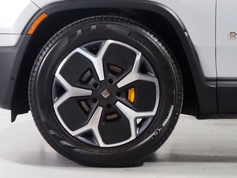 2024 Rivian R1S Adventure Package AWD *QUAD-MOTOR, LARGE BATTERY PACK, NAVIGATION, ADAPTIVE CRUISE, SAFETY ALERTS, 360 CAMERAS, PANO GLASS ROOF, LEATHER, CLIMATE SEATS, HEATED STEERING, 21 INCH WHEELS, MERIDIAN AUDIO, WIRELESS CHARGING Round Rock TX