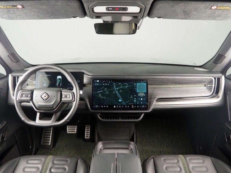2024 Rivian R1S Adventure Package AWD *QUAD-MOTOR, LARGE BATTERY PACK, NAVIGATION, ADAPTIVE CRUISE, SAFETY ALERTS, 360 CAMERAS, PANO GLASS ROOF, LEATHER, CLIMATE SEATS, HEATED STEERING, 21 INCH WHEELS, MERIDIAN AUDIO, WIRELESS CHARGING