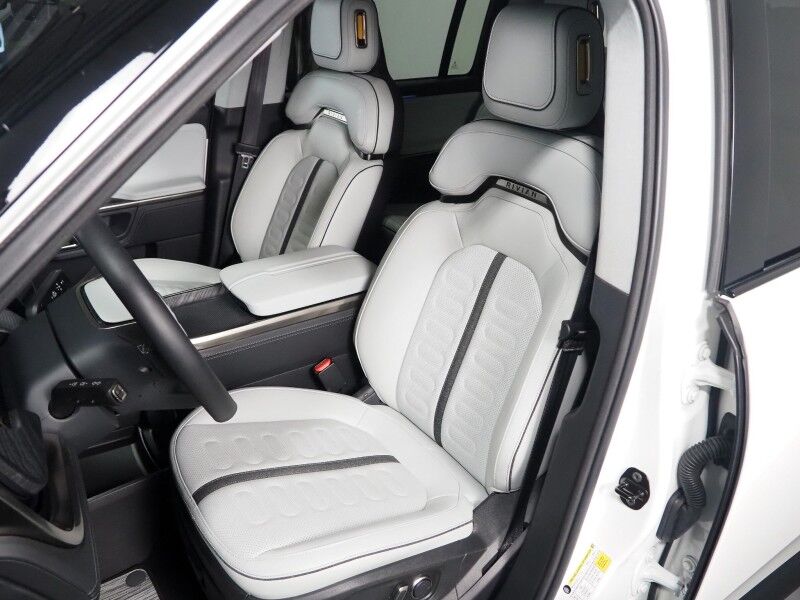 2024 Rivian R1S Adventure Package AWD *QUAD-MOTOR, LARGE BATTERY PACK, NAVIGATION, ADAPTIVE CRUISE, SAFETY ALERTS, 360 CAMERAS, PANO GLASS ROOF, LEATHER, CLIMATE SEATS, HEATED STEERING, 21 INCH WHEELS, MERIDIAN AUDIO, WIRELESS CHARGING Round Rock TX
