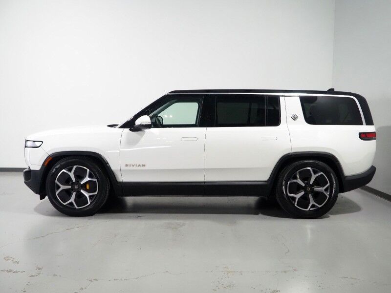 2024 Rivian R1S Adventure Package AWD *QUAD-MOTOR, LARGE BATTERY PACK, NAVIGATION, ADAPTIVE CRUISE, SAFETY ALERTS, 360 CAMERAS, PANO GLASS ROOF, LEATHER, CLIMATE SEATS, HEATED STEERING, 21 INCH WHEELS, MERIDIAN AUDIO, WIRELESS CHARGING Round Rock TX