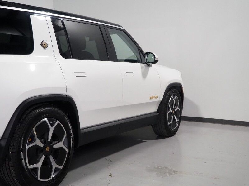 2024 Rivian R1S Adventure Package AWD *QUAD-MOTOR, LARGE BATTERY PACK, NAVIGATION, ADAPTIVE CRUISE, SAFETY ALERTS, 360 CAMERAS, PANO GLASS ROOF, LEATHER, CLIMATE SEATS, HEATED STEERING, 21 INCH WHEELS, MERIDIAN AUDIO, WIRELESS CHARGING Round Rock TX