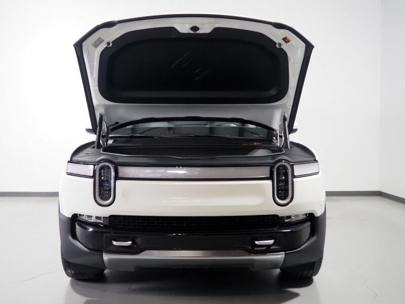 2024 Rivian R1S Adventure Package AWD *QUAD-MOTOR, LARGE BATTERY PACK, NAVIGATION, ADAPTIVE CRUISE, SAFETY ALERTS, 360 CAMERAS, PANO GLASS ROOF, LEATHER, CLIMATE SEATS, HEATED STEERING, 21 INCH WHEELS, MERIDIAN AUDIO, WIRELESS CHARGING Round Rock TX