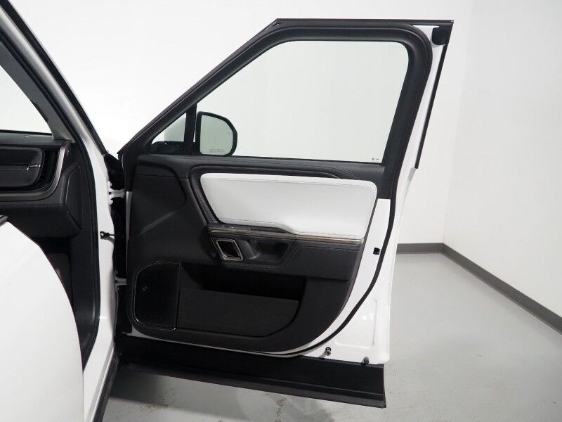 2024 Rivian R1S Adventure Package AWD *QUAD-MOTOR, LARGE BATTERY PACK, NAVIGATION, ADAPTIVE CRUISE, SAFETY ALERTS, 360 CAMERAS, PANO GLASS ROOF, LEATHER, CLIMATE SEATS, HEATED STEERING, 21 INCH WHEELS, MERIDIAN AUDIO, WIRELESS CHARGING Round Rock TX