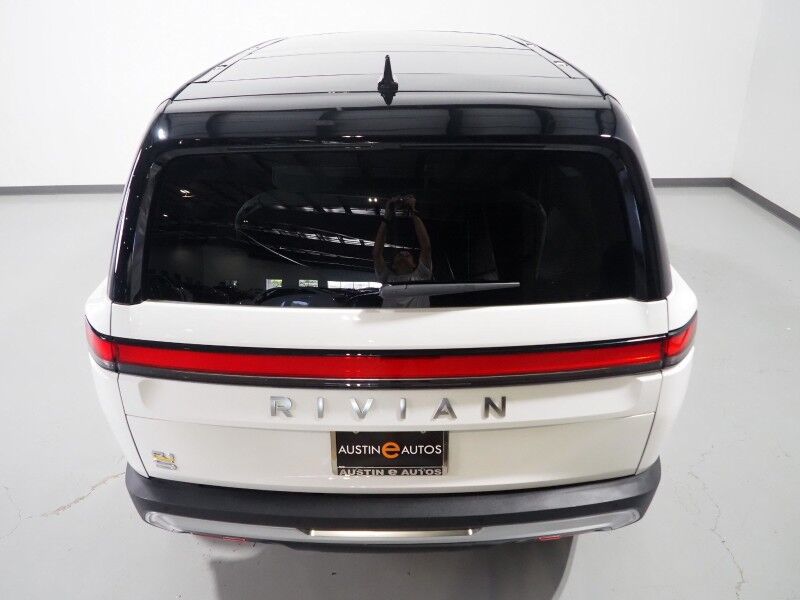 2024 Rivian R1S Adventure Package AWD *QUAD-MOTOR, LARGE BATTERY PACK, NAVIGATION, ADAPTIVE CRUISE, SAFETY ALERTS, 360 CAMERAS, PANO GLASS ROOF, LEATHER, CLIMATE SEATS, HEATED STEERING, 21 INCH WHEELS, MERIDIAN AUDIO, WIRELESS CHARGING Round Rock TX