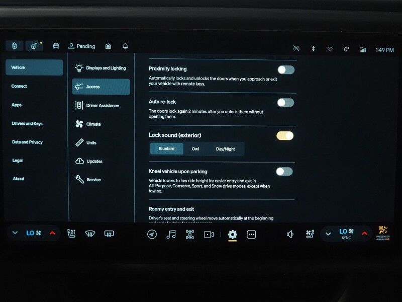 2024 Rivian R1S Adventure Package AWD *QUAD-MOTOR, LARGE BATTERY PACK, NAVIGATION, ADAPTIVE CRUISE, SAFETY ALERTS, 360 CAMERAS, PANO GLASS ROOF, LEATHER, CLIMATE SEATS, HEATED STEERING, 21 INCH WHEELS, MERIDIAN AUDIO, WIRELESS CHARGING Round Rock TX