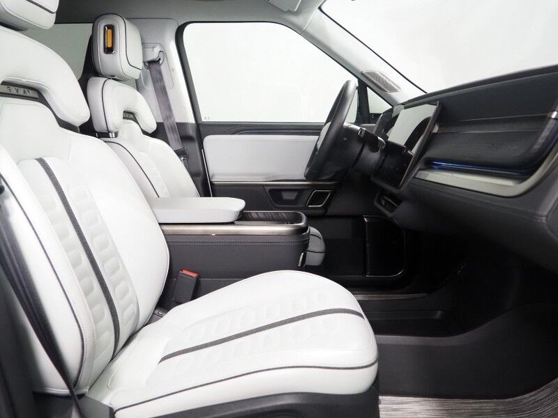 2024 Rivian R1S Adventure Package AWD *QUAD-MOTOR, LARGE BATTERY PACK, NAVIGATION, ADAPTIVE CRUISE, SAFETY ALERTS, 360 CAMERAS, PANO GLASS ROOF, LEATHER, CLIMATE SEATS, HEATED STEERING, 21 INCH WHEELS, MERIDIAN AUDIO, WIRELESS CHARGING Round Rock TX