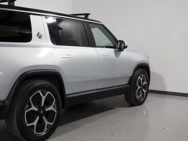 2024 Rivian R1S Adventure Package AWD *QUAD-MOTOR, LARGE BATTERY PACK, SAFETY ALERTS, ADAPTIVE CRUISE, 360 CAMERAS, PANO GLASS ROOF, LEATHER, CLIMATE SEATS, HEATED STEERING, 21 INCH WHEELS, MERIDIAN AUDIO, WIRELESS CHARGING Round Rock TX