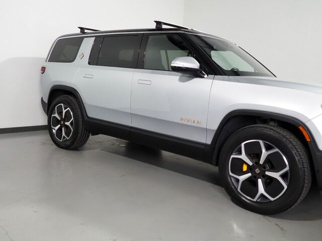 2024 Rivian R1S Adventure Package AWD *QUAD-MOTOR, LARGE BATTERY PACK, SAFETY ALERTS, ADAPTIVE CRUISE, 360 CAMERAS, PANO GLASS ROOF, LEATHER, CLIMATE SEATS, HEATED STEERING, 21 INCH WHEELS, MERIDIAN AUDIO, WIRELESS CHARGING Round Rock TX