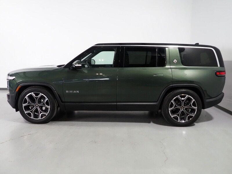 2024 Rivian R1S Adventure Performance Package AWD *DUAL MOTOR, STANDARD PLUS PACK, NAVIGATION, SAFETY ALERTS, ADAPTIVE CRUISE, 360 CAMERAS, PANO GLASS ROOF, LEATHER, CLIMATE SEATS, HEATED STEERING, 22 INCH WHEELS, MERIDIAN AUDIO, WIRELESS CHARGING Round Rock TX